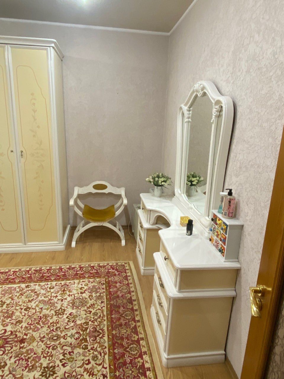 Трехкомнатная на Донецк сити 71 м2