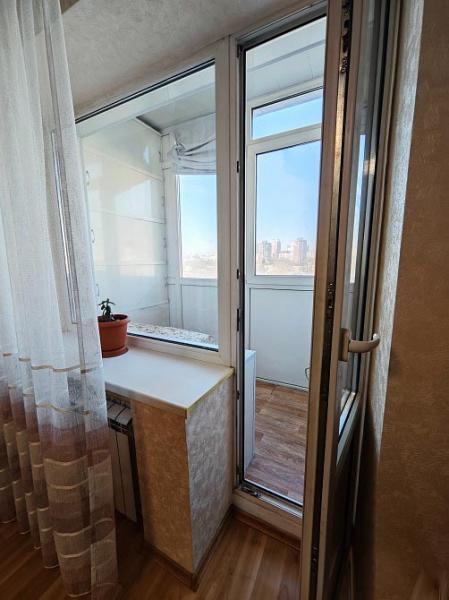 Продаётся 4-комнатная квартира, Калининский район