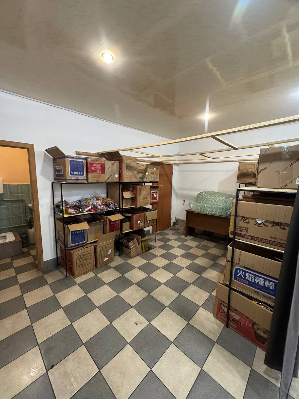 Продаётся капитальное коммерческое помещение по ул. Челюскинцев