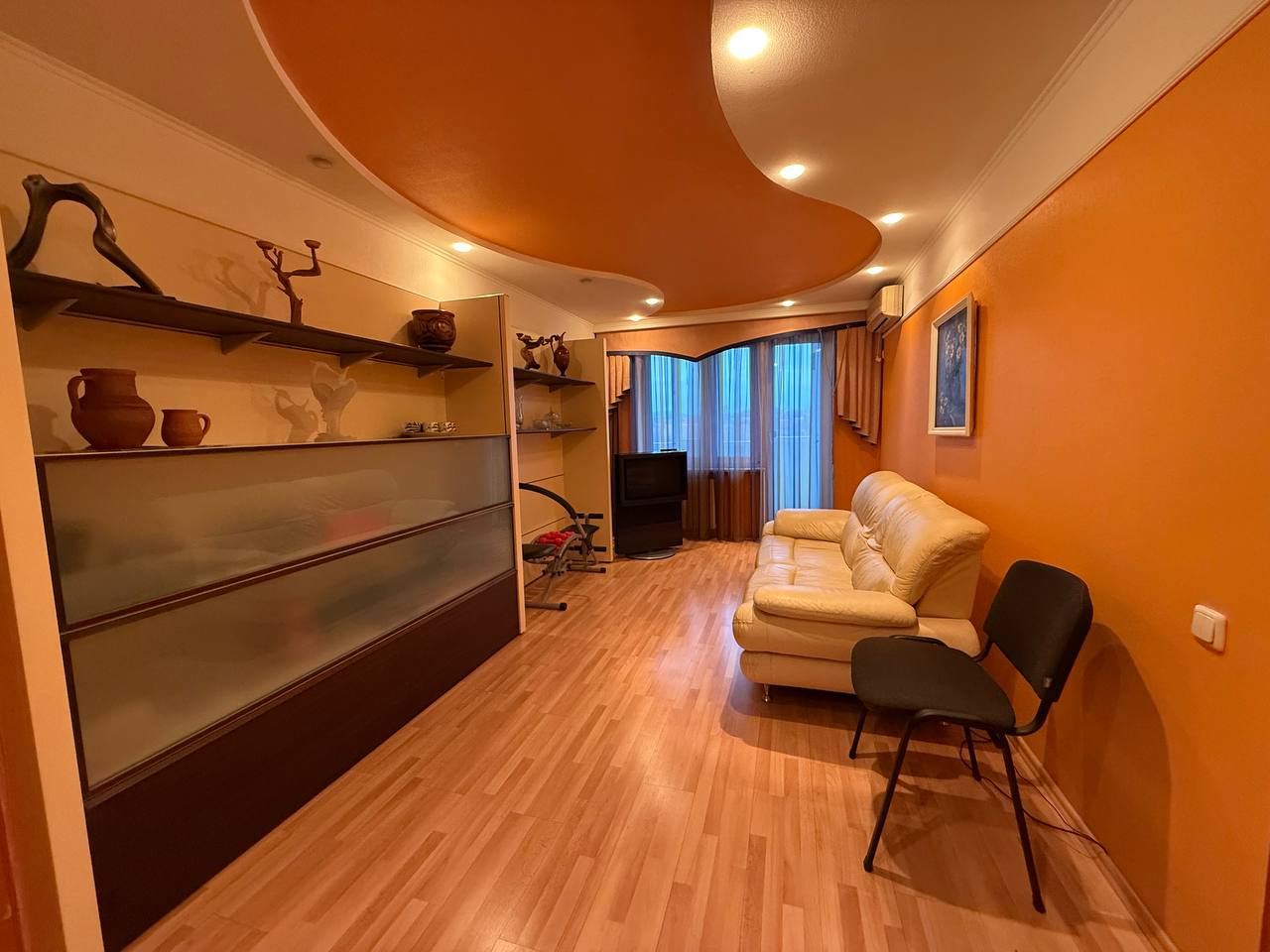 Продаётся 4-комнатная квартира, Ленинский район, Южные склоны