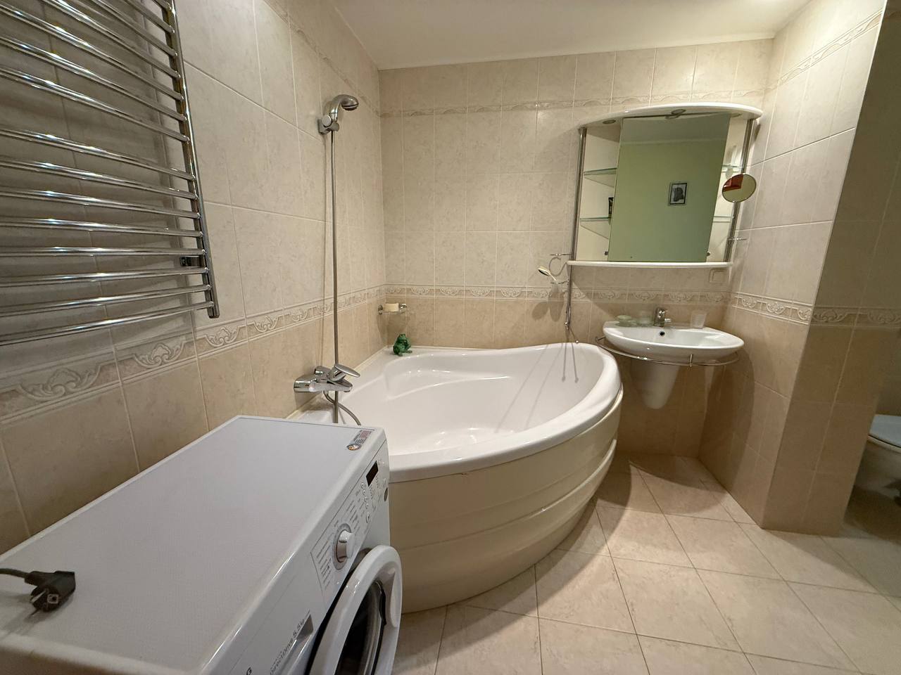 Продаётся 4-комнатная квартира, Ленинский район, Южные склоны