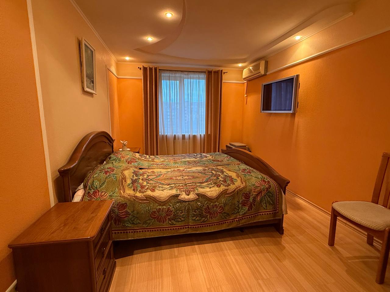 Продаётся 4-комнатная квартира, Ленинский район, Южные склоны