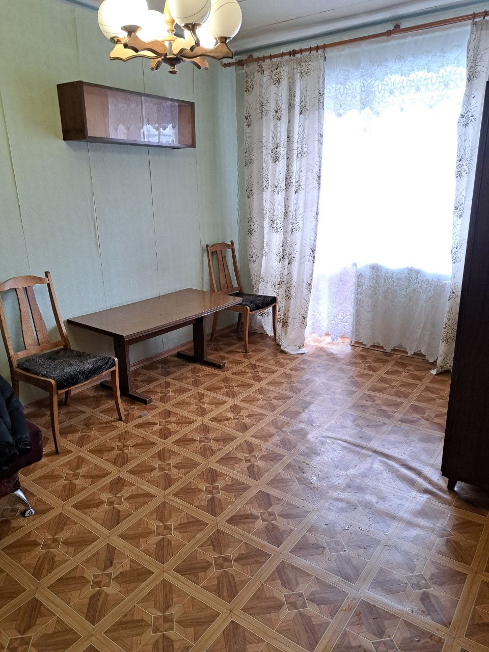 Однокомнатная на бул Шахтостроителей 