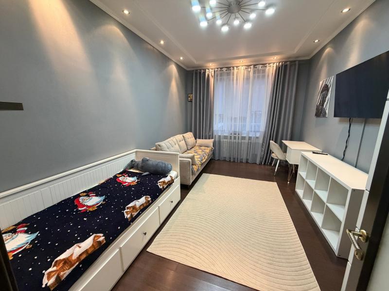 3 комнатная квартира в ЖК