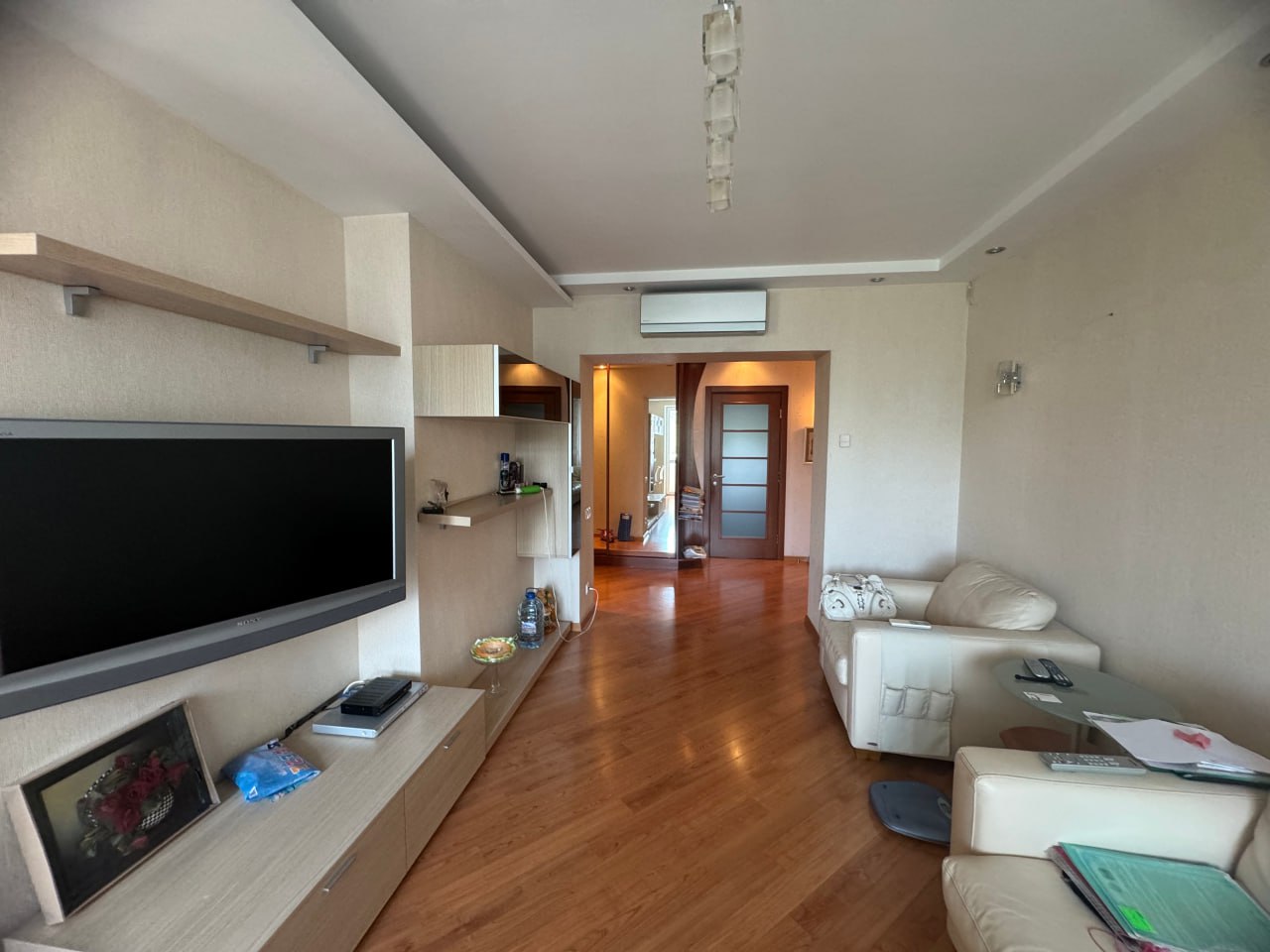 Продаётся светлая 4-комнатная квартира в районе Донецк Сити