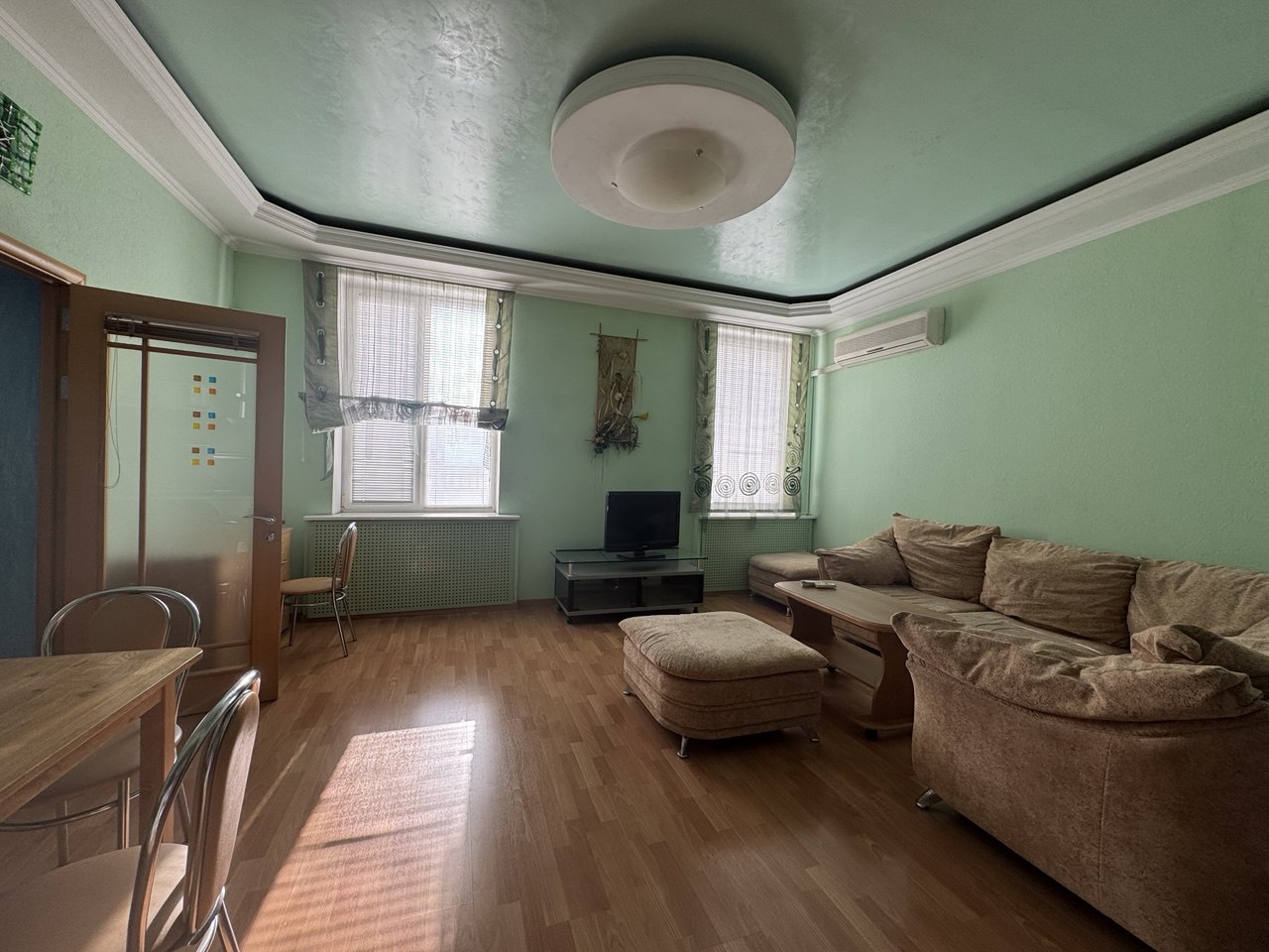 Продаётся просторная двухкомнатная квартира на ул. Челюскинцев