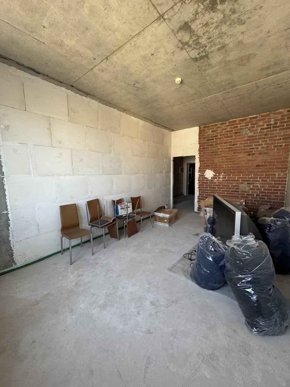 Продается 2-комнатная квартира в Диске, Калининский район 