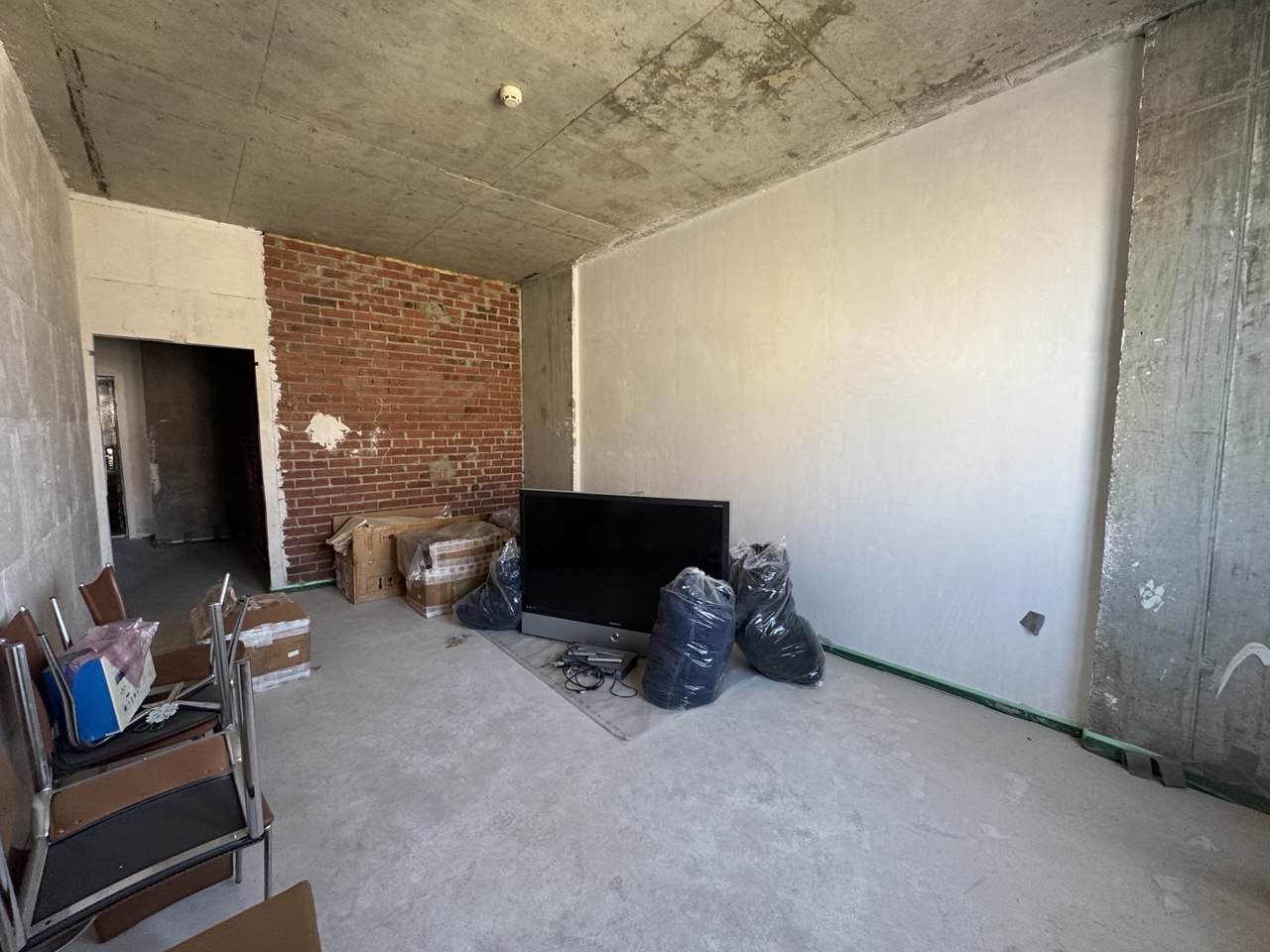 Продается 2-комнатная квартира в Диске, Калининский район 