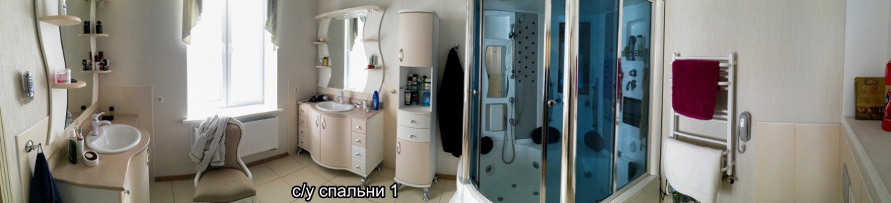 Шикарный трехэтажный дом в центре города 