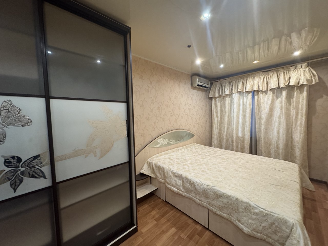 Трехкомнатная на Политбойцов 66 м2