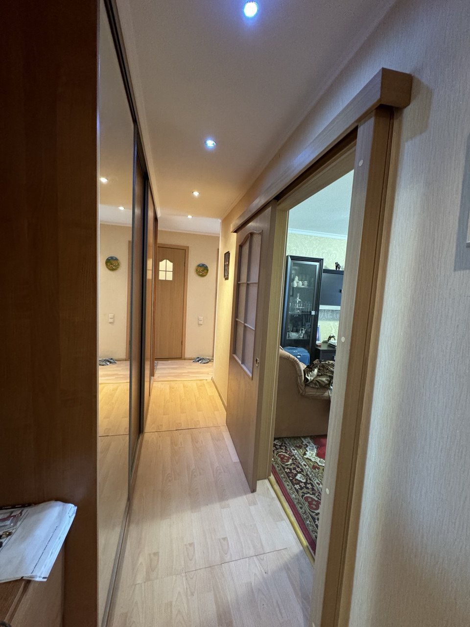 Трехкомнатная квартира в Киевском районе на Брюсова 