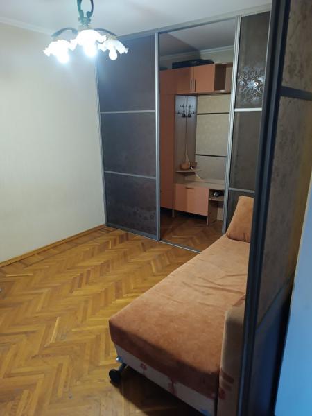 Двухкомнатная на Мединституте Калининский 