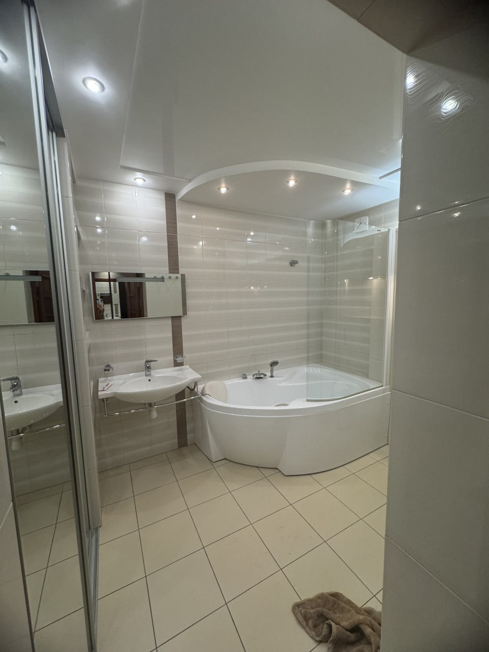 Четырехкомнатная на Донецк Сити 108 м2