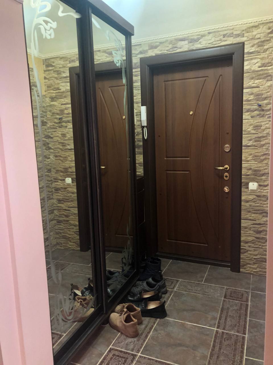 Четырехкомнатная в Буденновском районе 85 м2