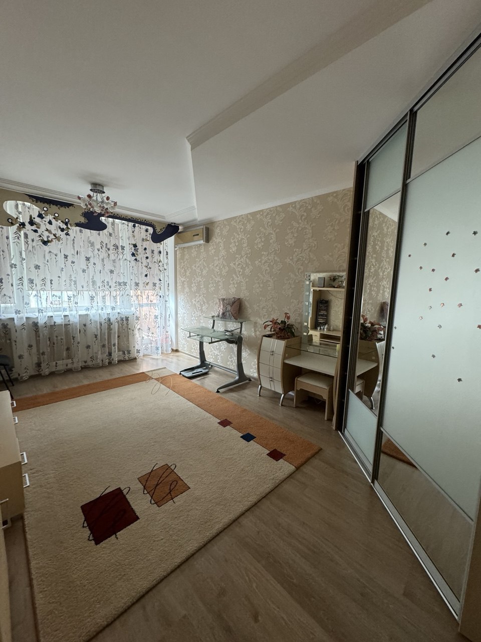 Двухуровневая квартира 160 м2 